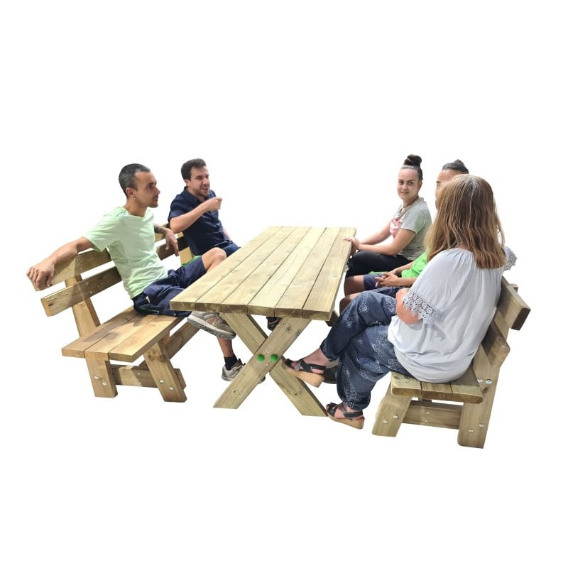 Mesa de madera XERTA con bancos con respaldo VIC