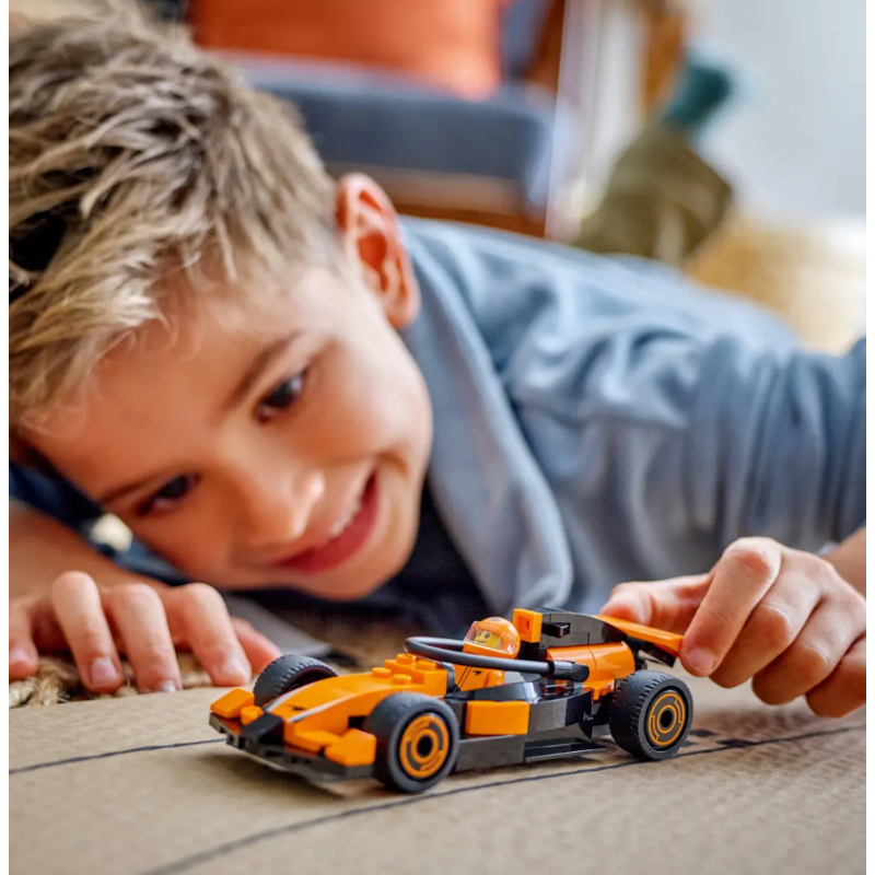 LEGO City Piloto De F1 Con Coche Mclaren