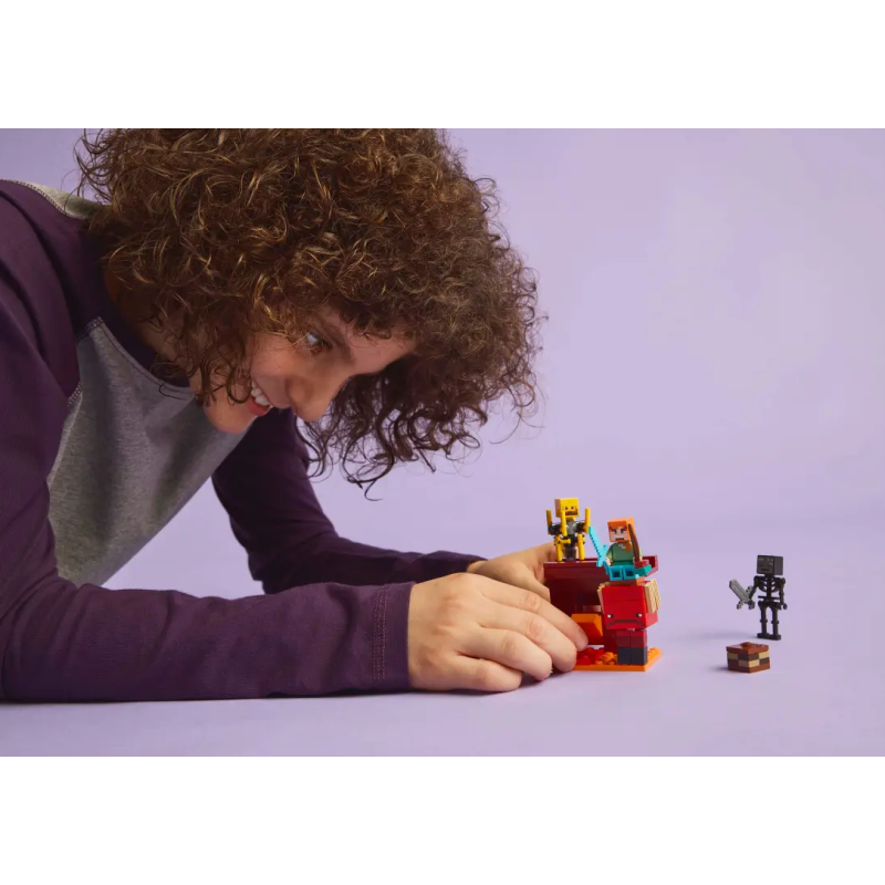 LEGO Minecraft La Batalla De Lava Del Inframundo