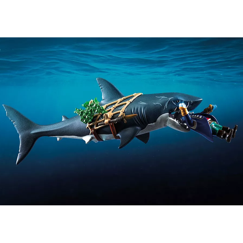 Tiburón Gigante Con Pirata