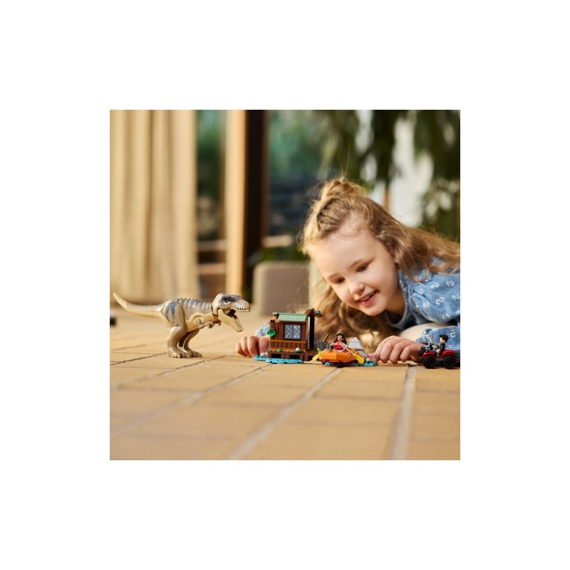 LEGO Jurassic World Huida Por El Río y T-Rex A La Caza