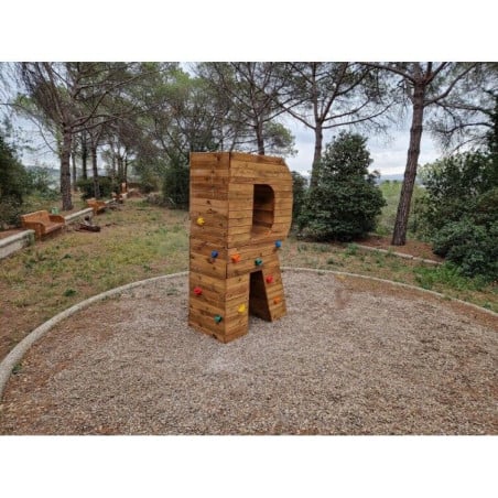 Letras Gigantes Masgames ALPHAPLAY con piedras de escalar pintadas   Superficie de arena, tierra o césped