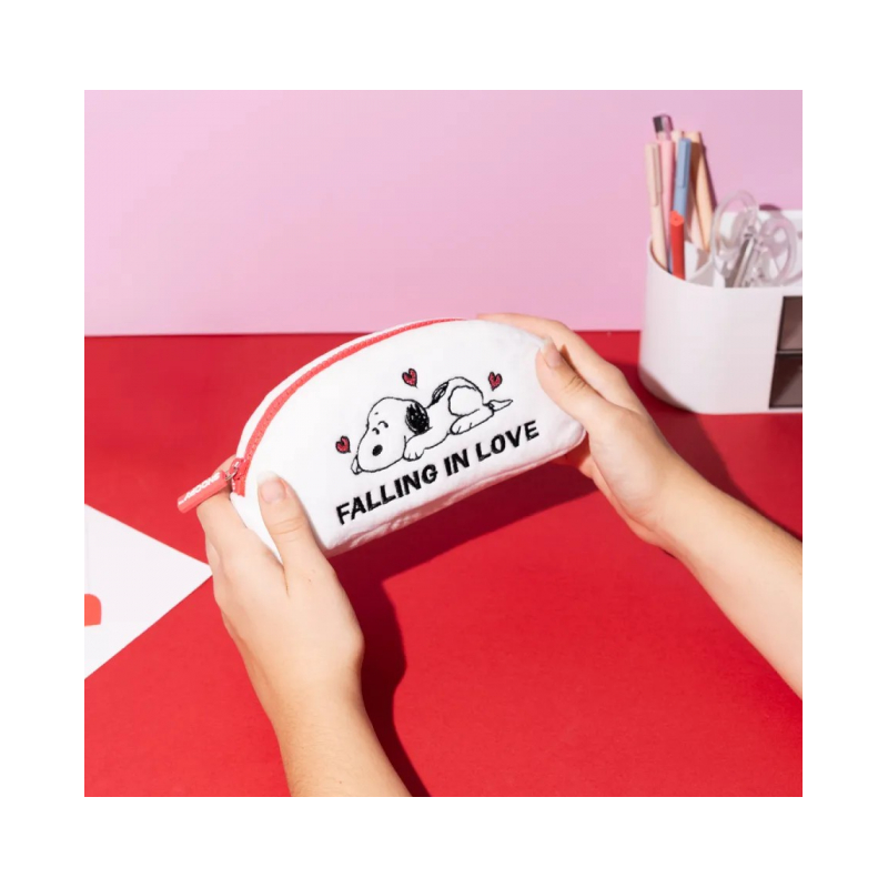 Estuche Felpa Snoopy Love Season
