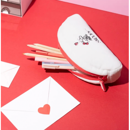 Estuche Felpa Snoopy Love Season