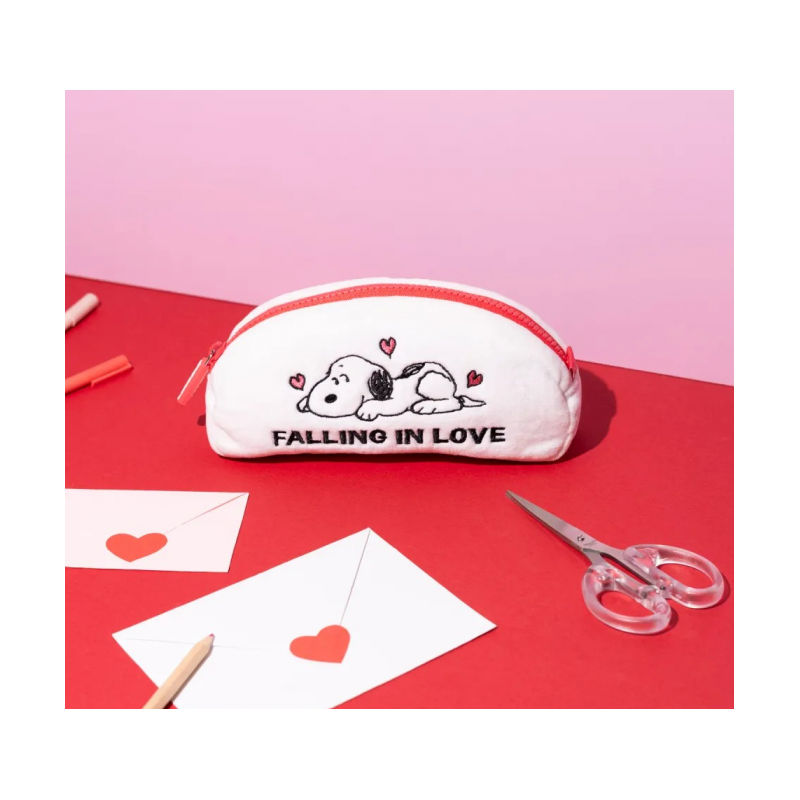 Estuche Felpa Snoopy Love Season
