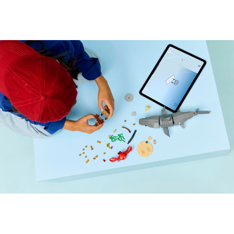 LEGO Creator Feroz Tiburón Con Cofre Del Tesoro 31381