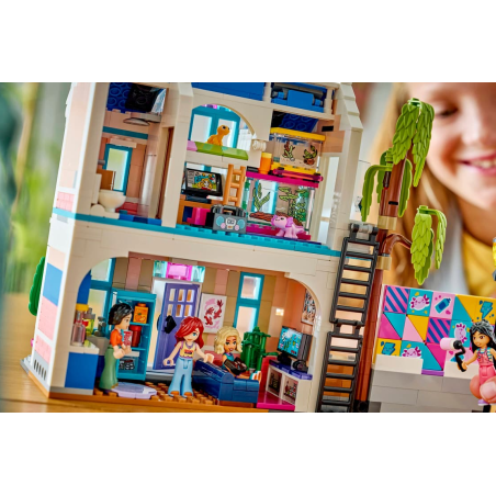 LEGO Friends Casa Familiar Liann 42687