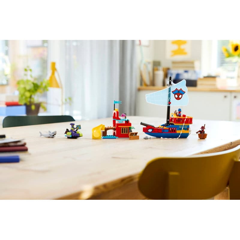 LEGO MARVEL Barco Pirata del Equipo Spidey 11208