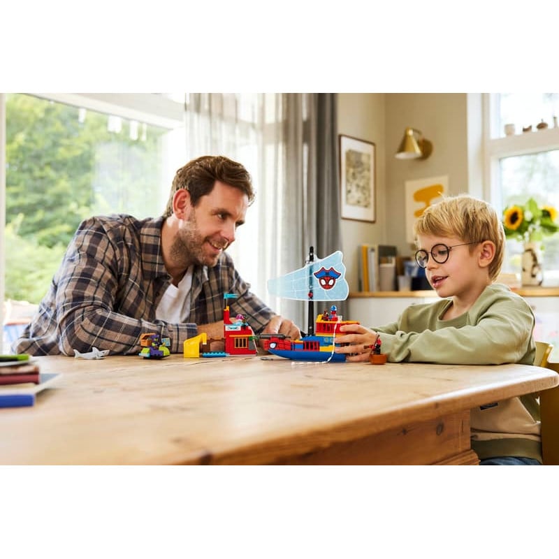 LEGO MARVEL Barco Pirata del Equipo Spidey 11208