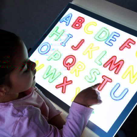 TickiT Letras Mayúsculas Translúcidas 26 Piezas