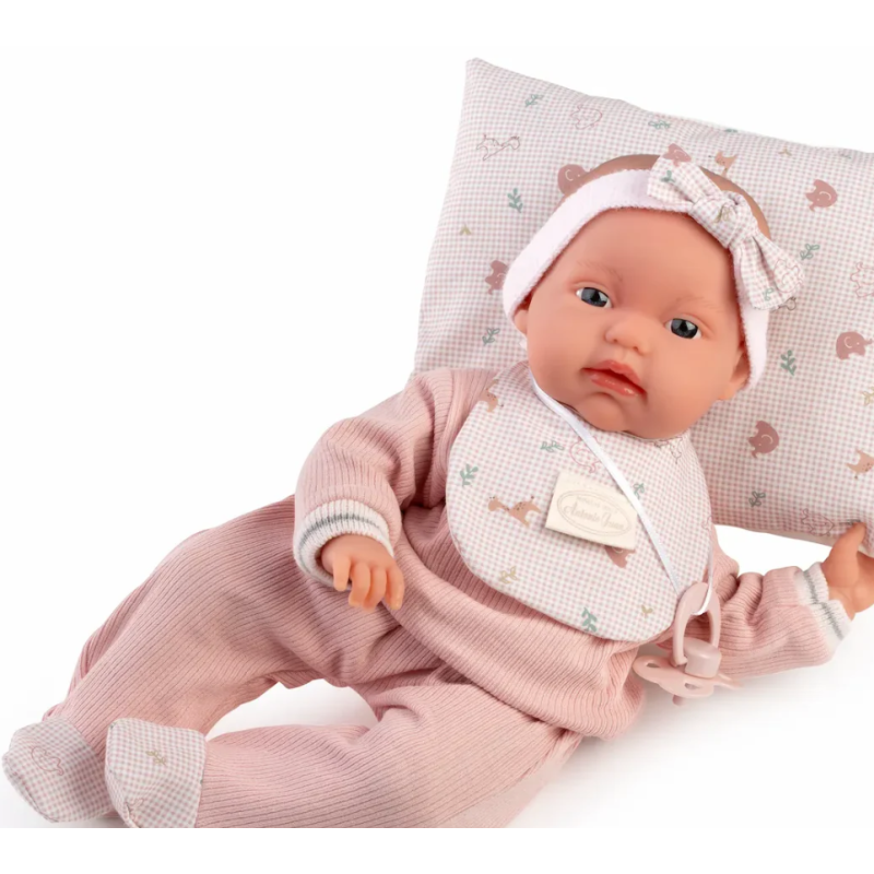 Antonio Juan Toneta Con Babero