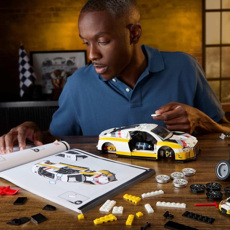 Hot Wheels Brick Shop Audi R8 Lms 2015