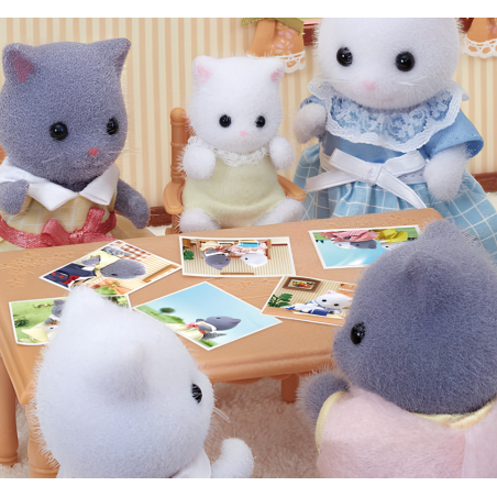 Sylvanian Families Bebé Gato Persa