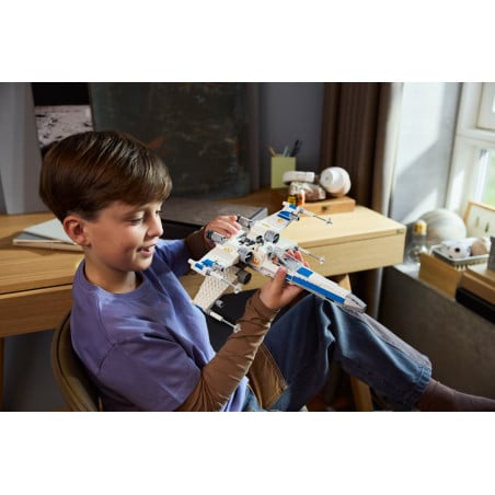 LEGO Star Wars Caza Estelar Ala-X De La Nueva República 75460