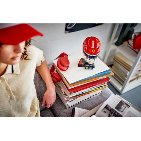 LEGO Editions Scuderia Ferrari HP: Casco De Charles Leclerc 43014