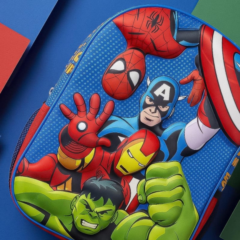 Mochila Infantil 3D Avengers 31 Cm