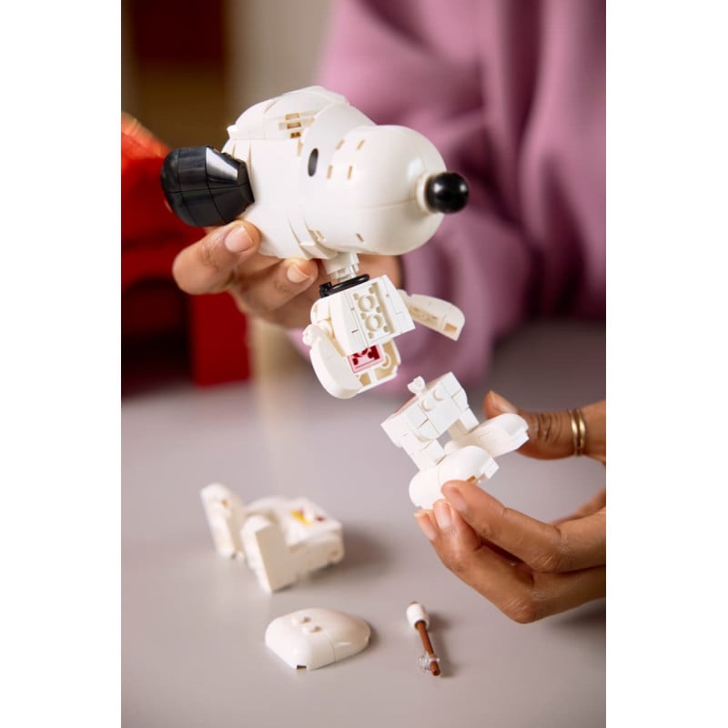 LEGO Ideas Peanuts: La Caseta De Snoopy 21368