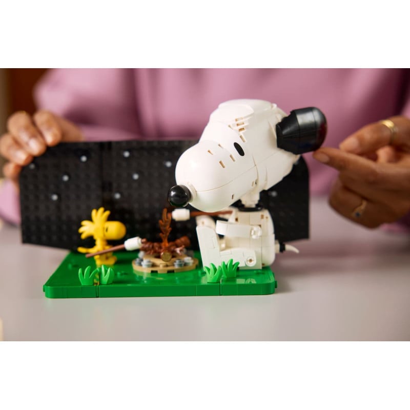 LEGO Ideas Peanuts: La Caseta De Snoopy 21368