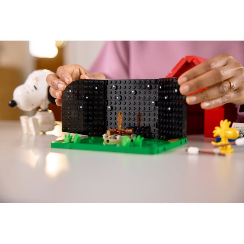 LEGO Ideas Peanuts: La Caseta De Snoopy 21368