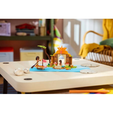 LEGO Disney Casa De La Aldea Y Barco 43282