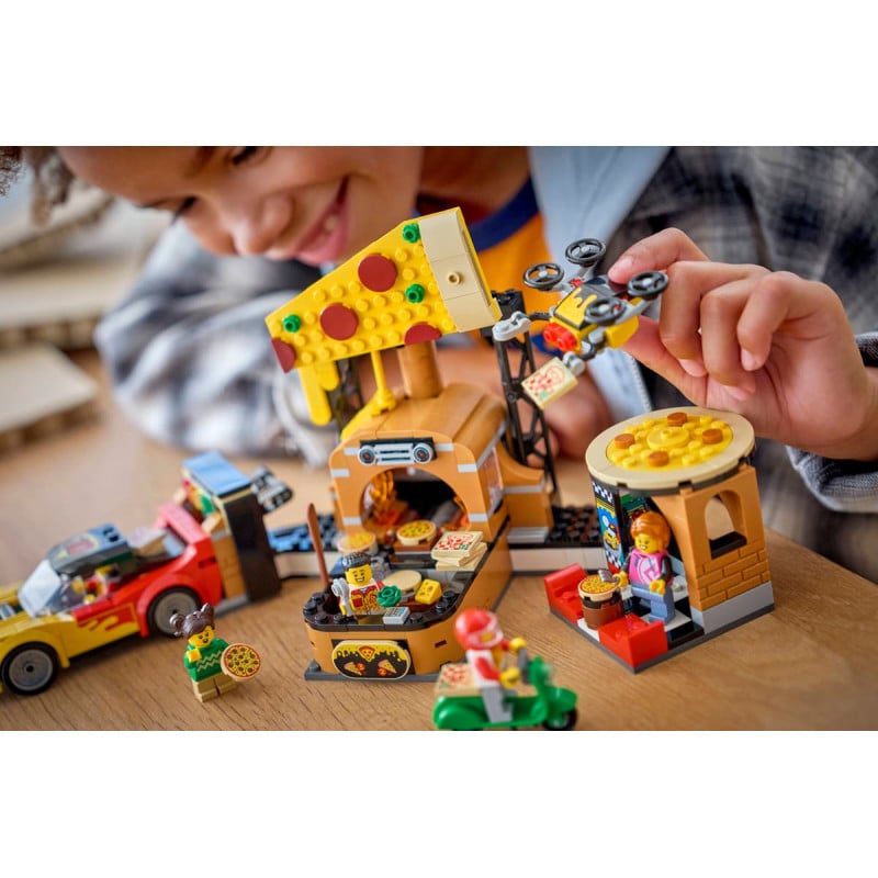 LEGO City Experiencia De Pizza A Domicilio Con Vehículos 60496