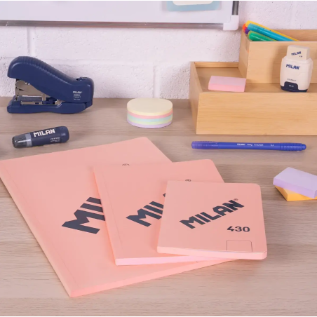 Libreta A4 Rosa 48 Hojas Líneas Milan