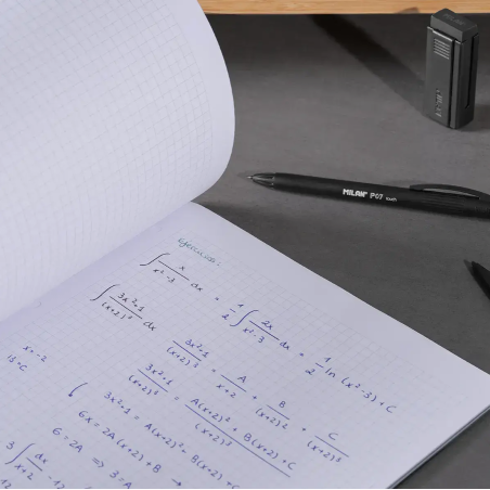 Libreta A4 Shadow Negro 48 Hojas Cuadrícula Milán