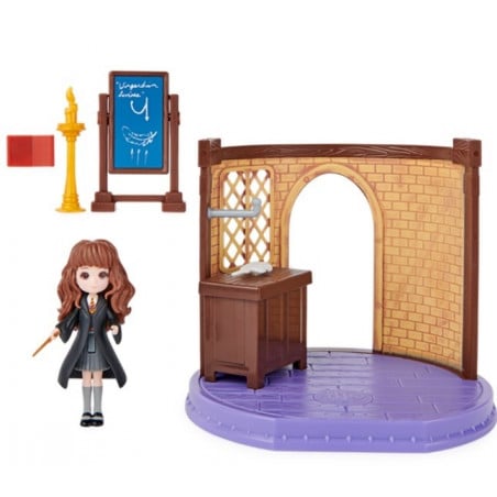 WIZARDING WORLD AULA DE ENCANTAMIENTOS