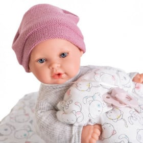 KIKA LAGRIMITAS EN SU CAMITA 2