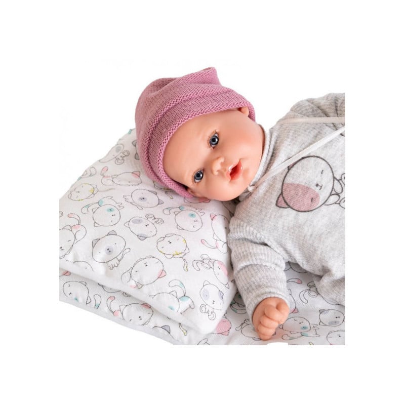 KIKA LAGRIMITAS EN SU CAMITA