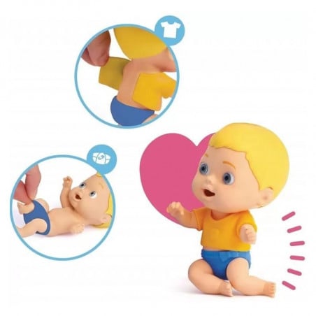 AMICICCI BEBE CON COCHE