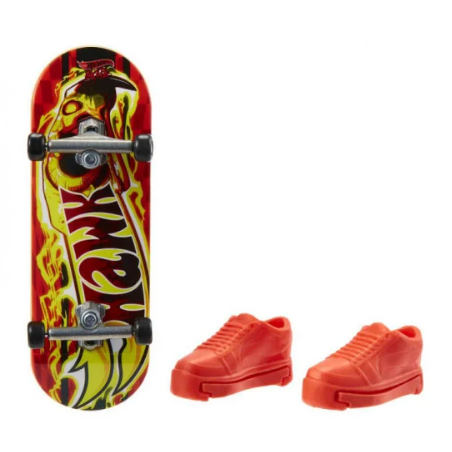 HW MINI MONOPATIN CON ZAPATOS INCLUIDOS