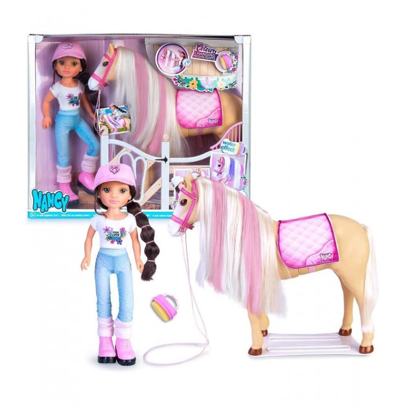 NANCY UN DIA CON SU CABALLO 