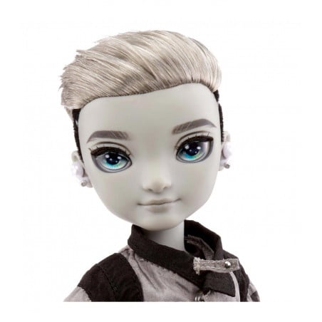 RAINBOW HIGH SHADOW HIGH ASH SILVERSTONE