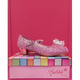 zapato tacon rosa con flor