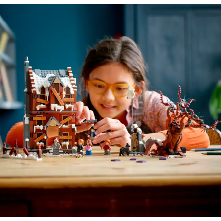 Casa de los Gritos y Sauce Boxeador Lego