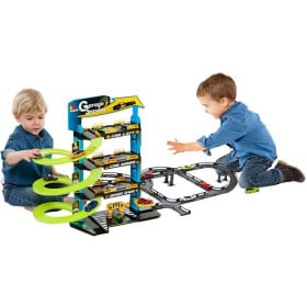 parking molto con coches y pista 2